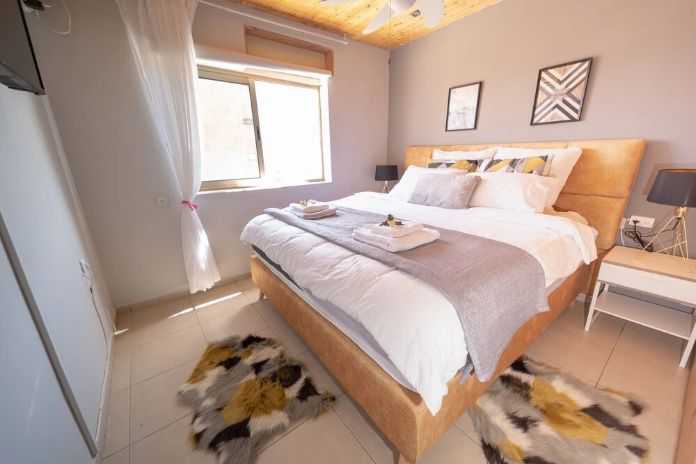 Stylish 2Bdr Apartment And Balcony