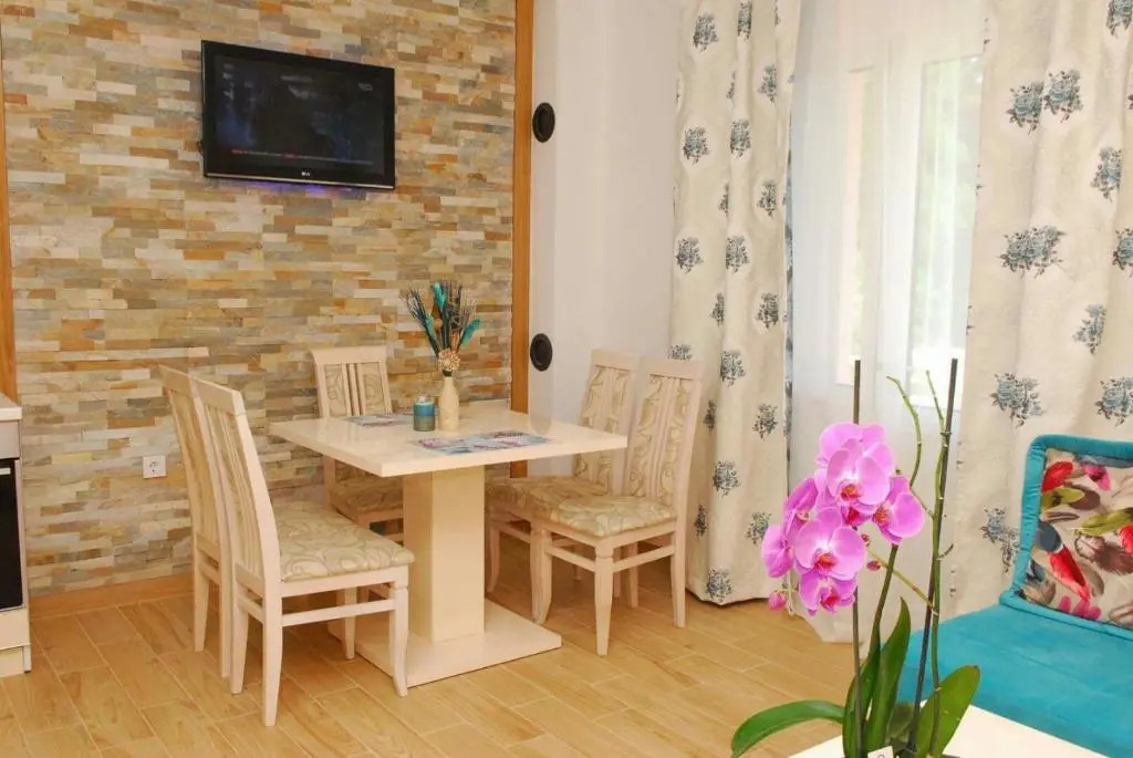 Apartments Kuc