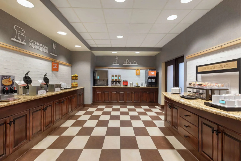 Hampton Inn & Suites Rogers