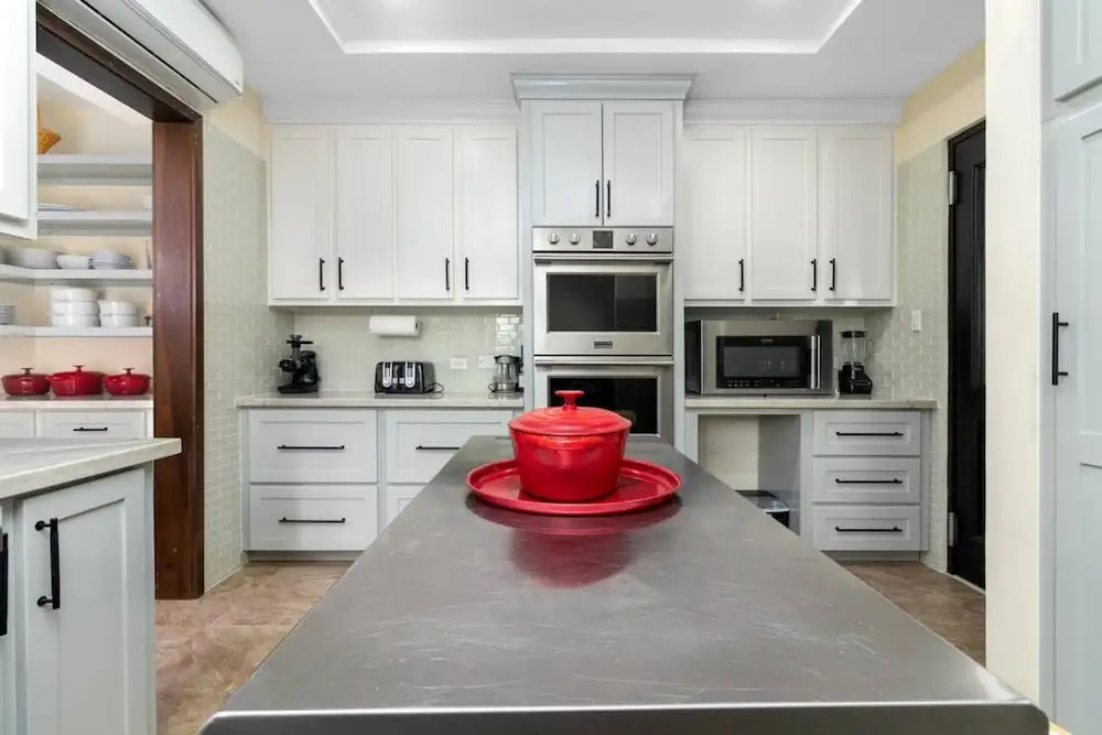 Ocean s Edge Fully Staffed Luxury Villa