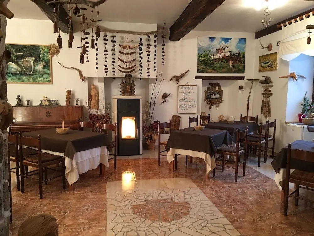 Auberge Issiates