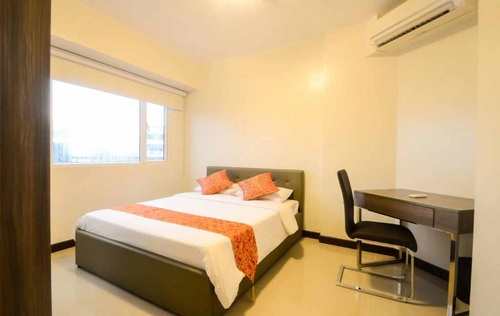 Extremeli Suites