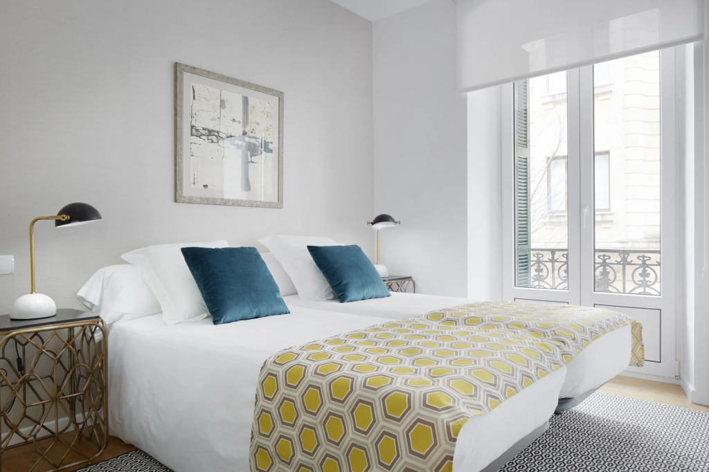 Prim Suite Apartment by FeelFree Rentals