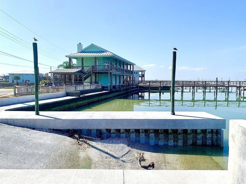 Pelican Point