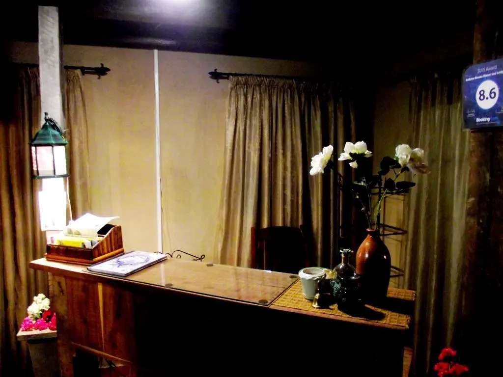 Autumn Breeze Manor Guest House