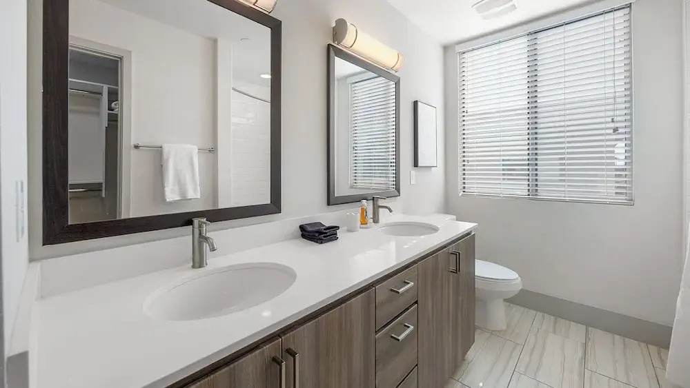 Landing Stylish 1BD Gym Clubhouse
