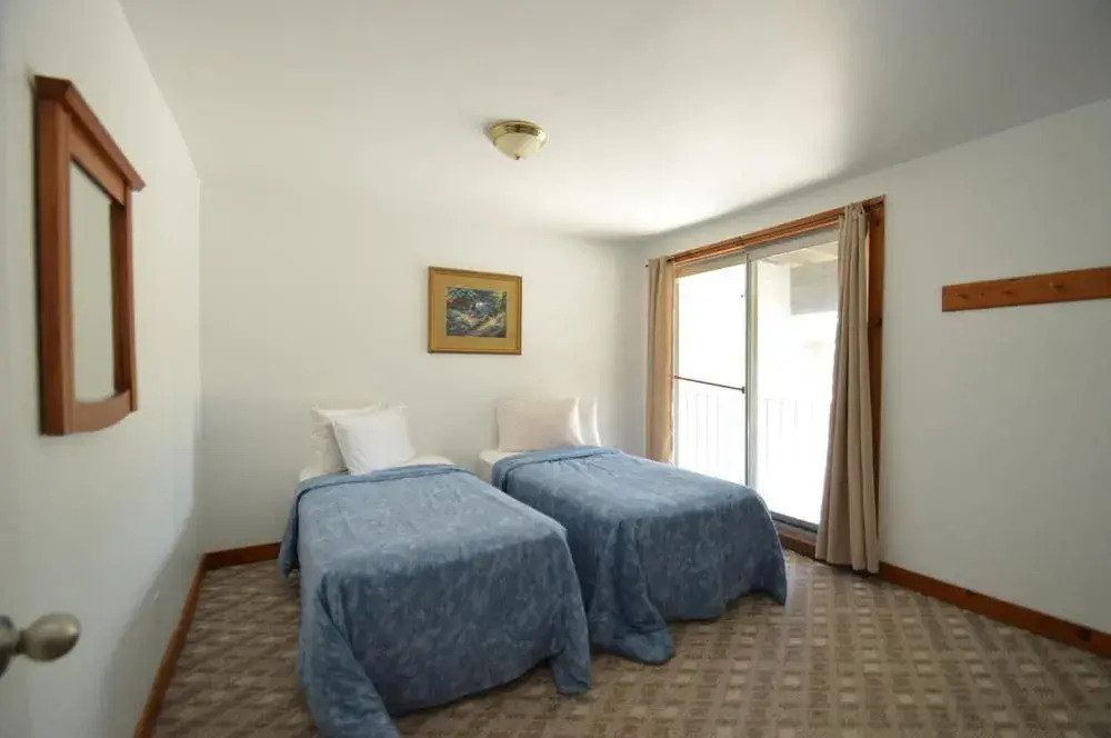 6 Bed Blue Mountain Chalets