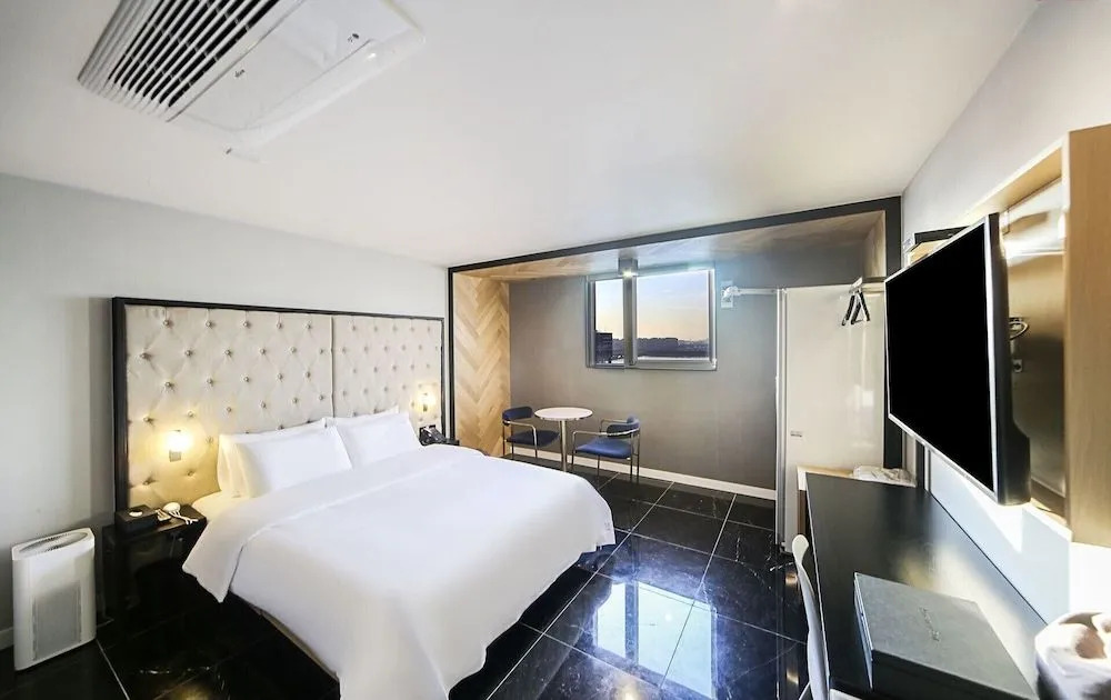 Hotel OU