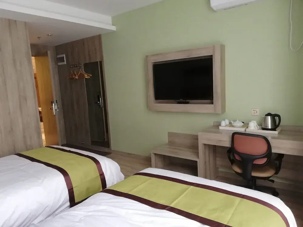 Xian Runjia Hotel