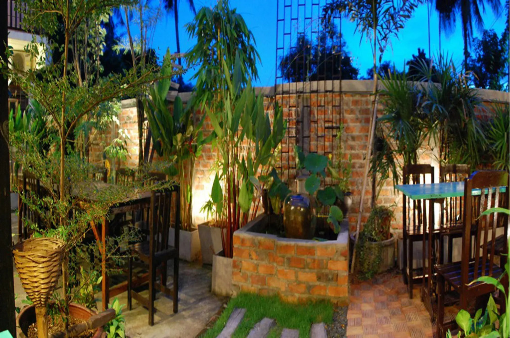 The Outside Inn