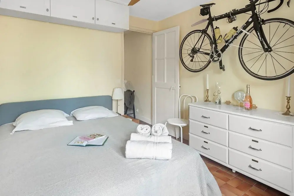 Mattoni in Menton With 1 Bedrooms and 1 Bathrooms