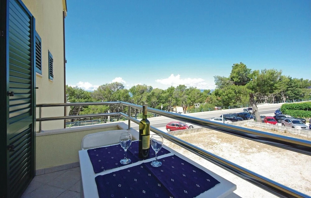 Beautiful Home in Makarska With Wifi and 2 Bedrooms