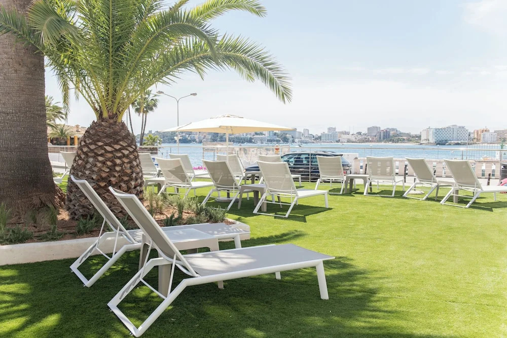 Suites Roc Portonova