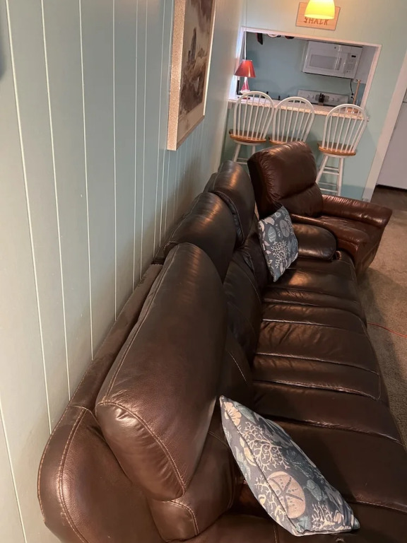 Cozy Bay View Oceanside 1 Bedroom Cottage by RedAwning