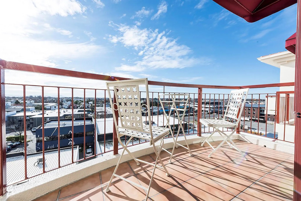 Fino Hotel & Suites