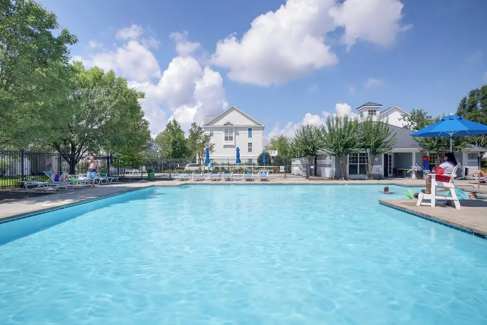 < 1 Mi to Dtwn: Waterfront Townhome in Cambridge!