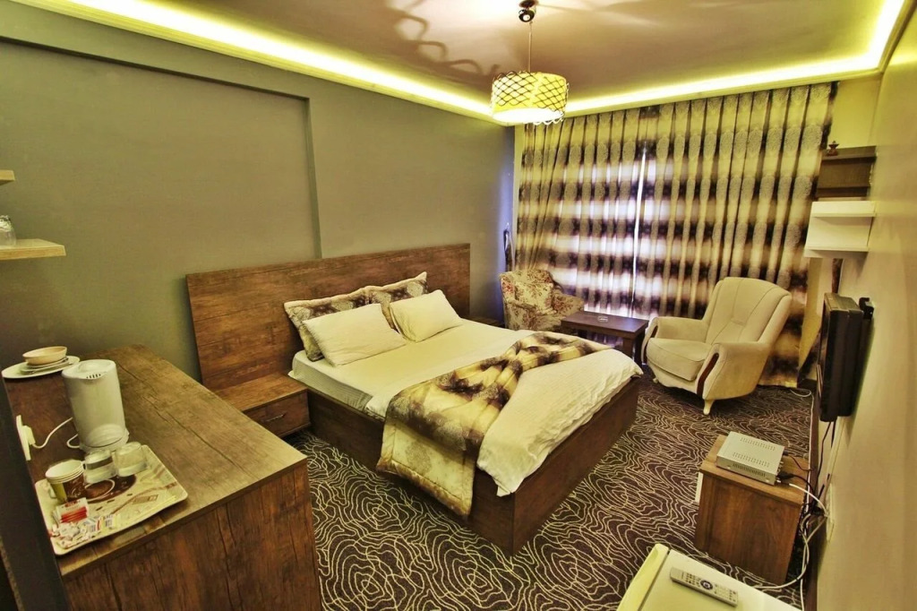 The Grand Suites