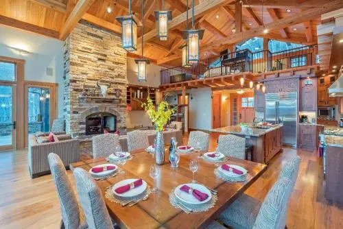 Grand Vista - 5 Br Home