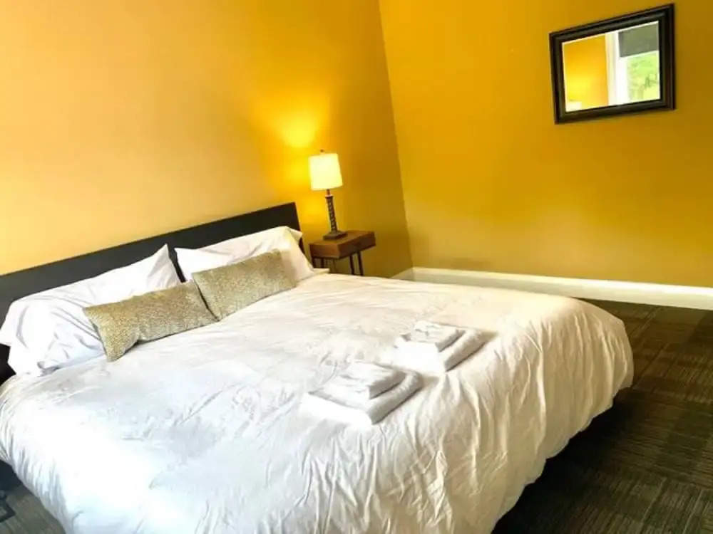 Professional Three Bedroom Condo Suite