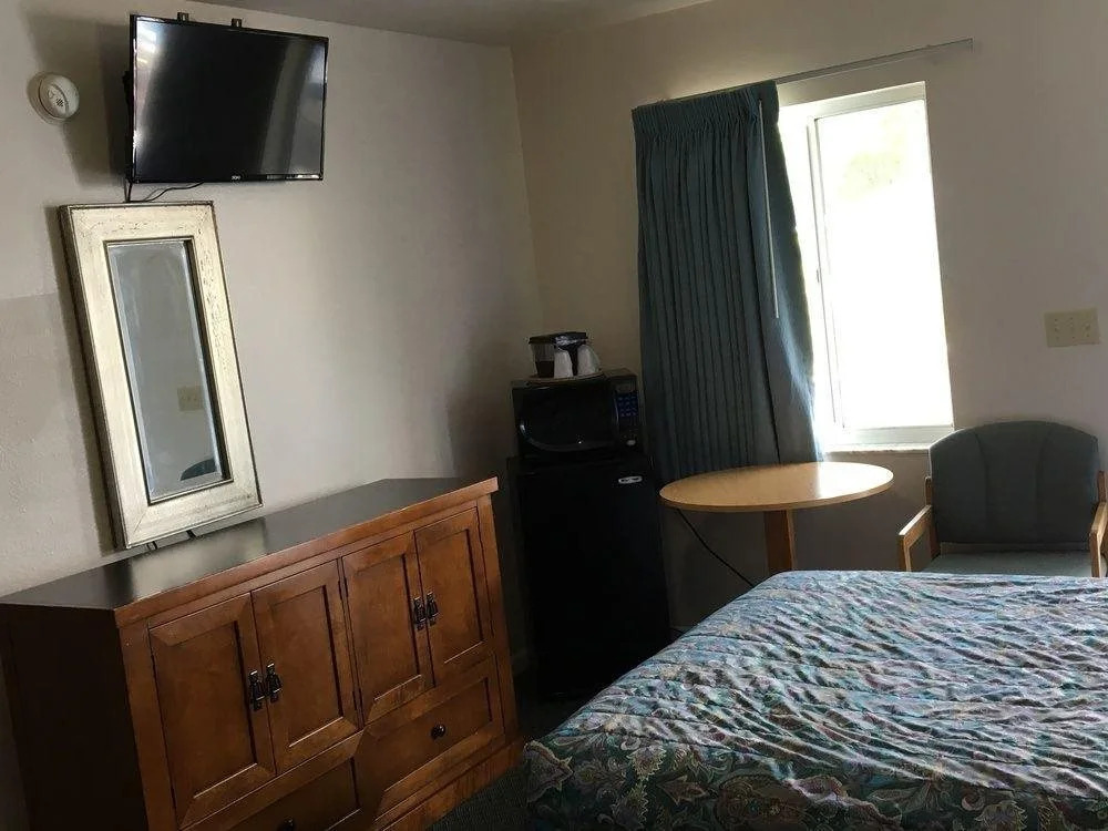 Lake View Motel