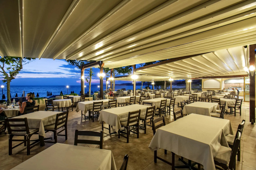 Possidi Holidays Resort & Suite Hotel