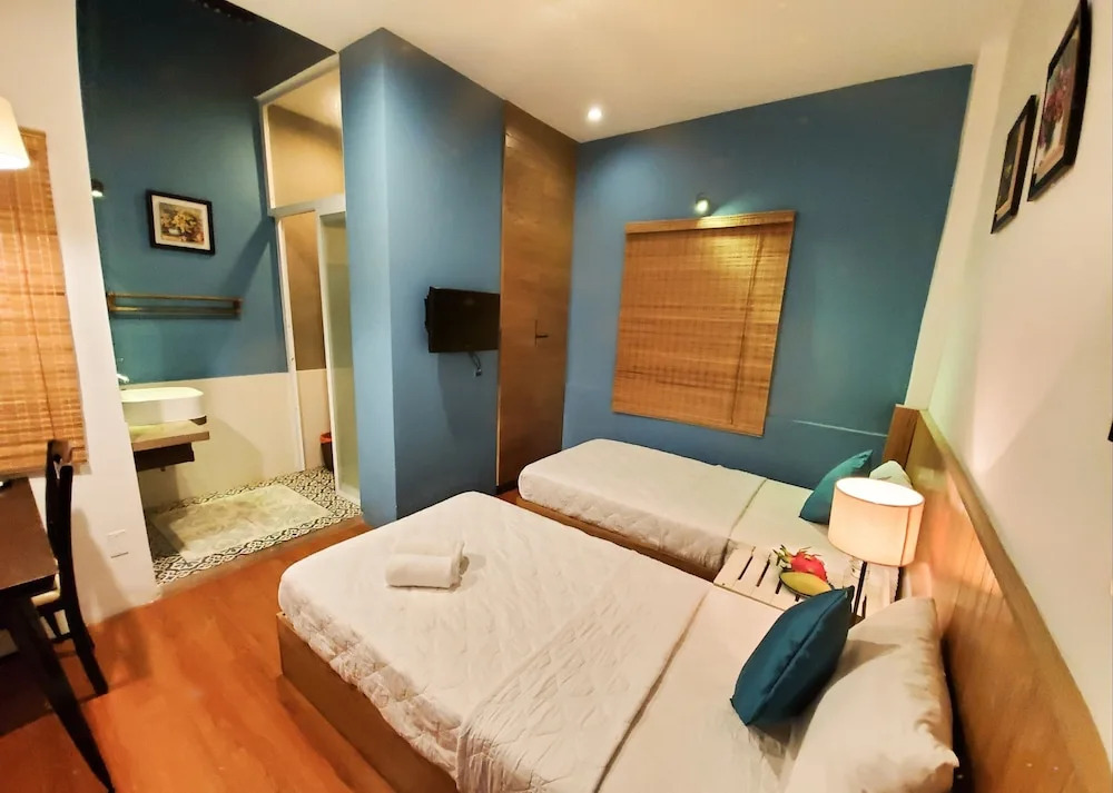 Town House SG