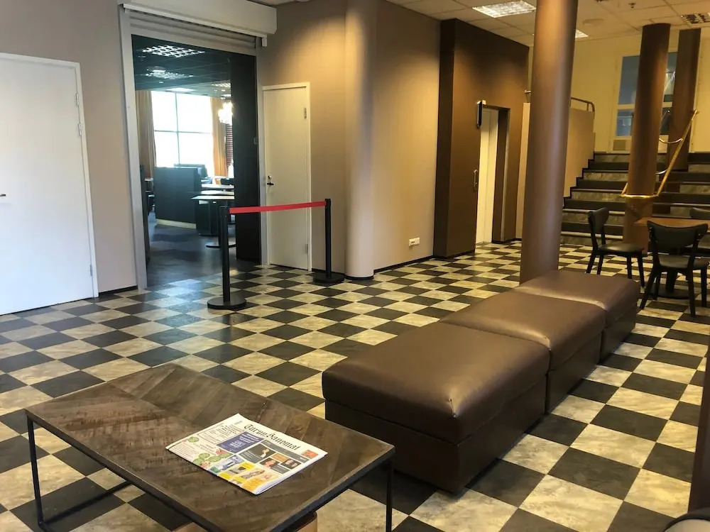 West Side Hotel