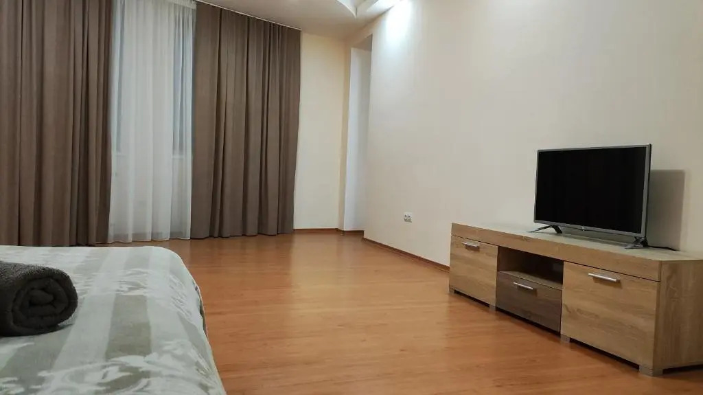 Запорізька 19. City Rooms