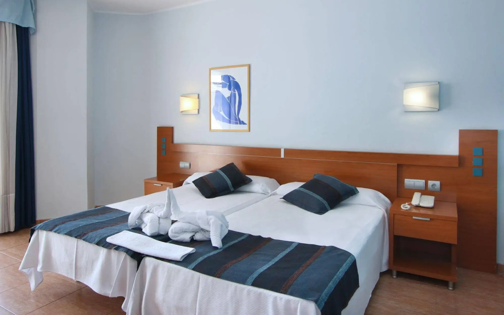 Ponient Pirámide Salou by PortAventura World - Available rates with tickets to PortAventura Park & Ferrari Land