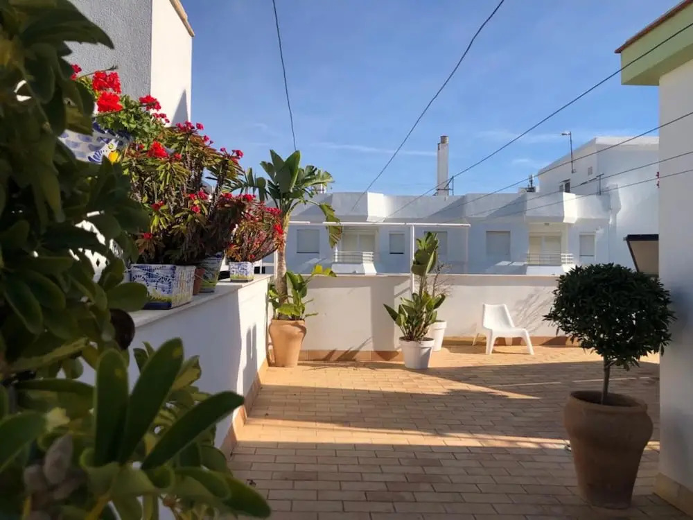 Summerland Apartments Rota