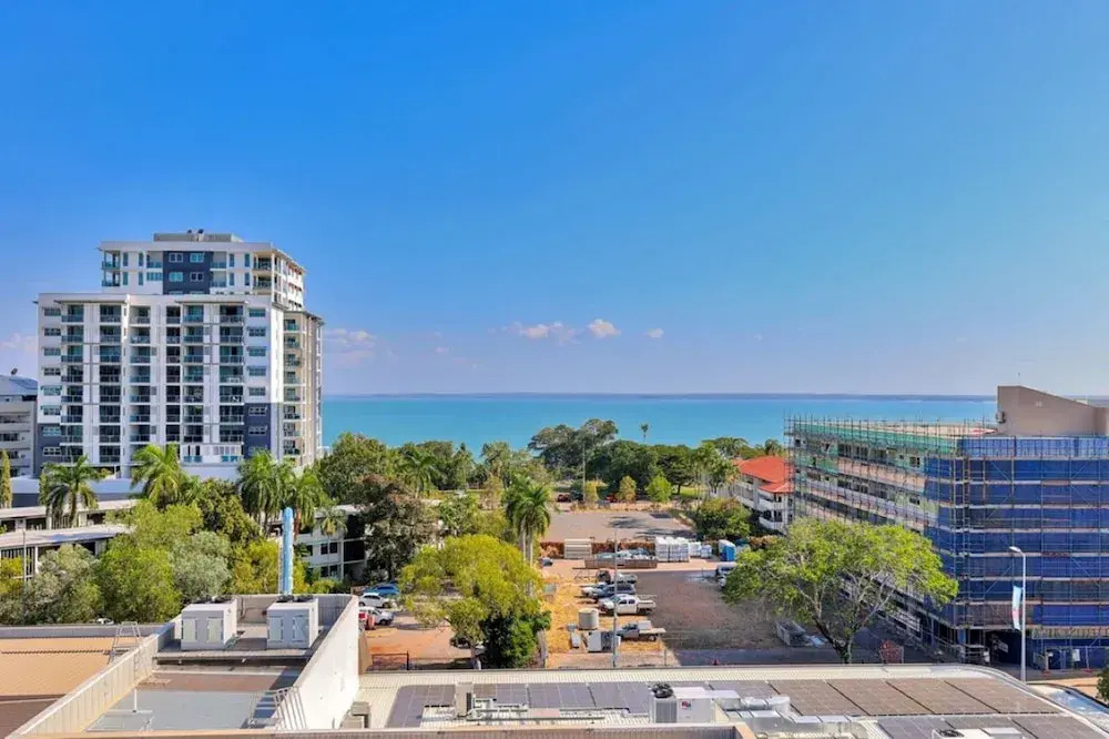 Stylish 1-bed Darwin City Stay With Balcony Views