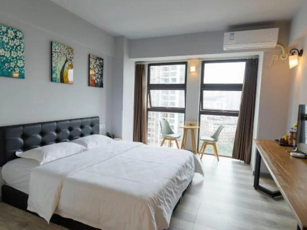 Chongqing Tianjie Xiaowo Apartment (People's Square Wenli College)