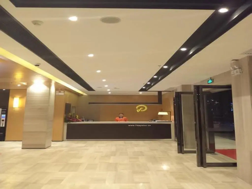 7Days Dongguan Tangxiayin Square Walmart