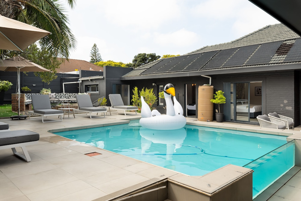 Luxury Oasis, Lifestyle Villa, Pool & Gym