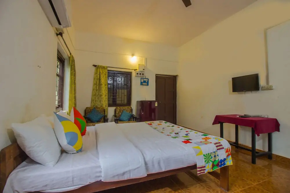 OYO 16070 Home Decent Studio Anjuna