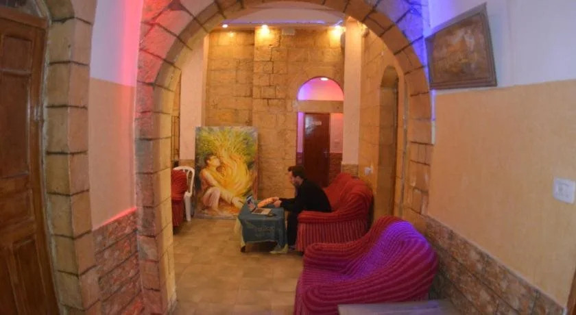 New Palm Hotel & Hostel
