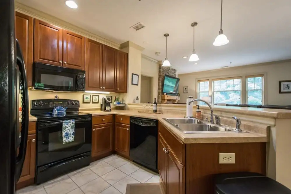 Scenic 2BR Condo w Porch Pool Near Slope Trails