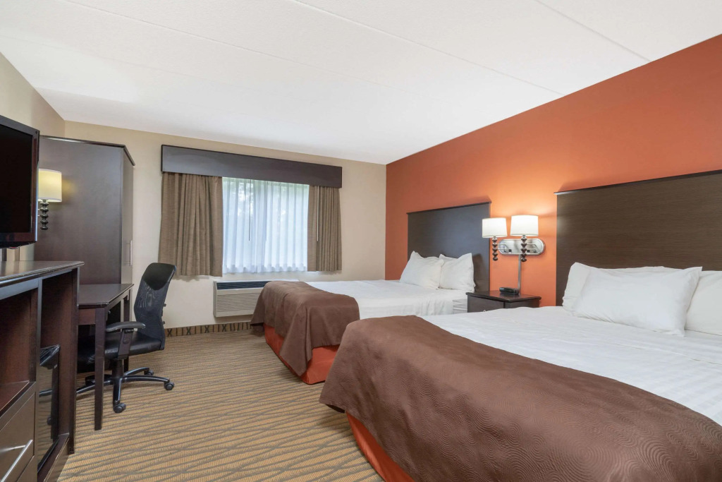 AmericInn by Wyndham Rogers