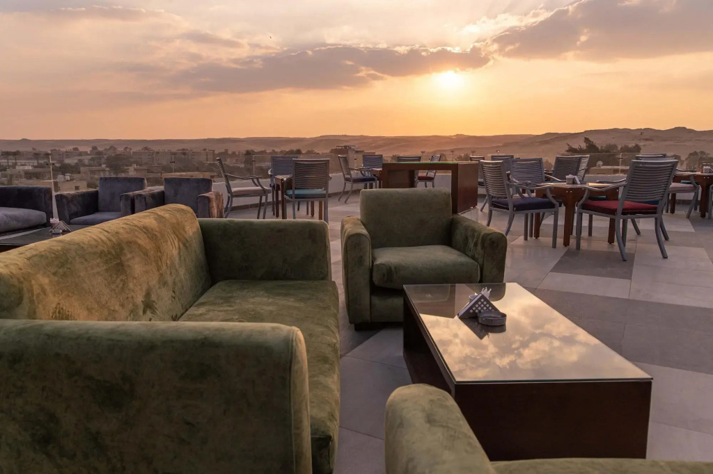 Royal Nine Pyramids View Hotel