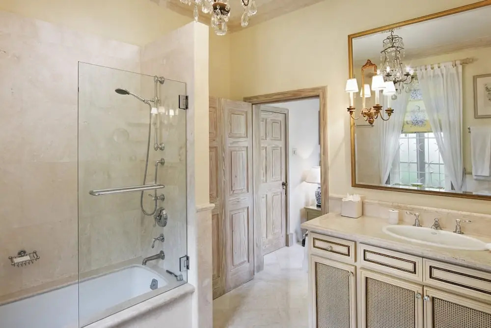Leamington Pavilion by Blue Sky Luxury