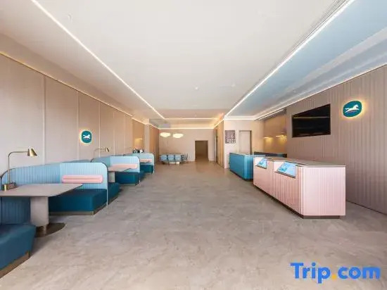 HanTing Hotel (Xinyang Huaibin Xiya Meiyue Plaza)