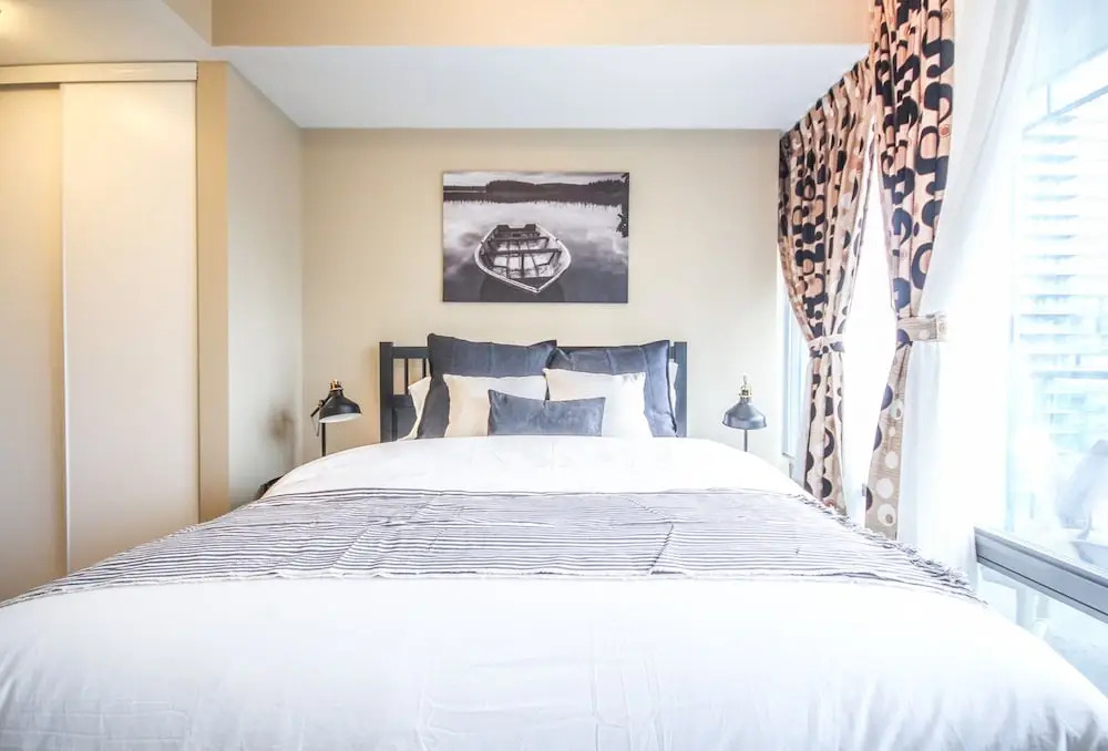 Sarkar Suites - YorkVille