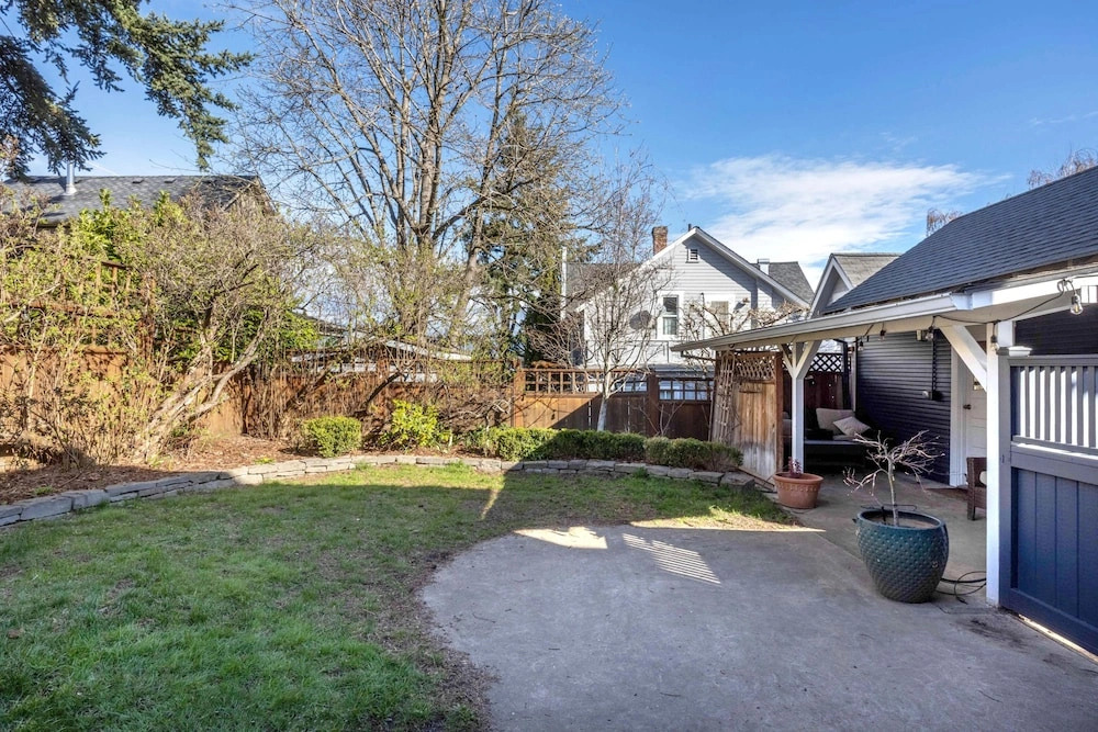 State Of Chill 4 Bedroom Home