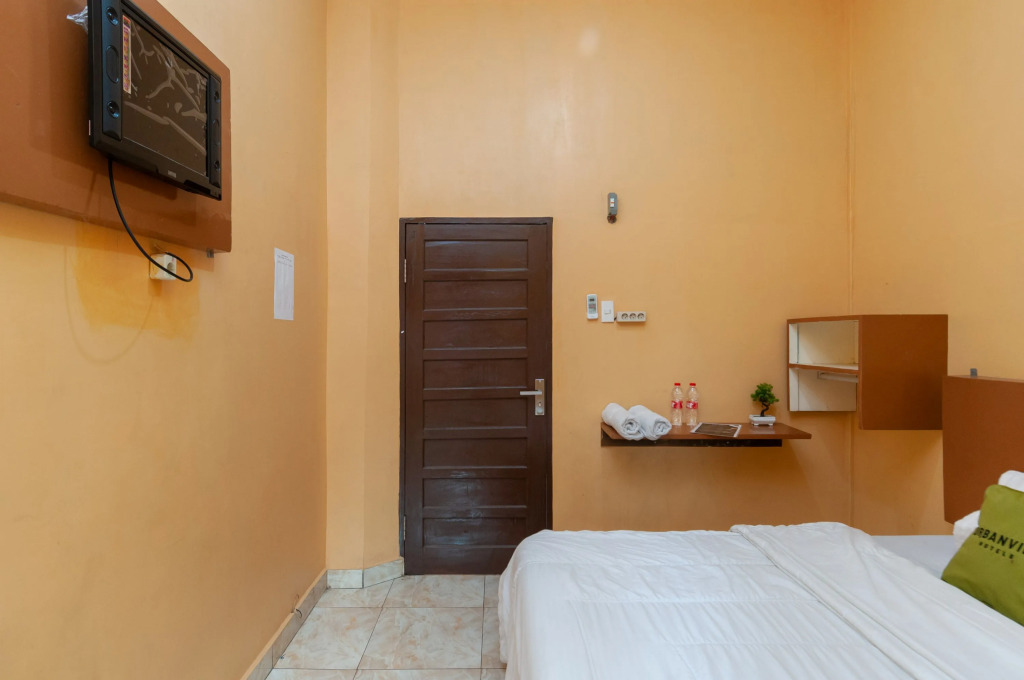 Urbanview Hotel Nisura Homestay Medan by RedDoorz