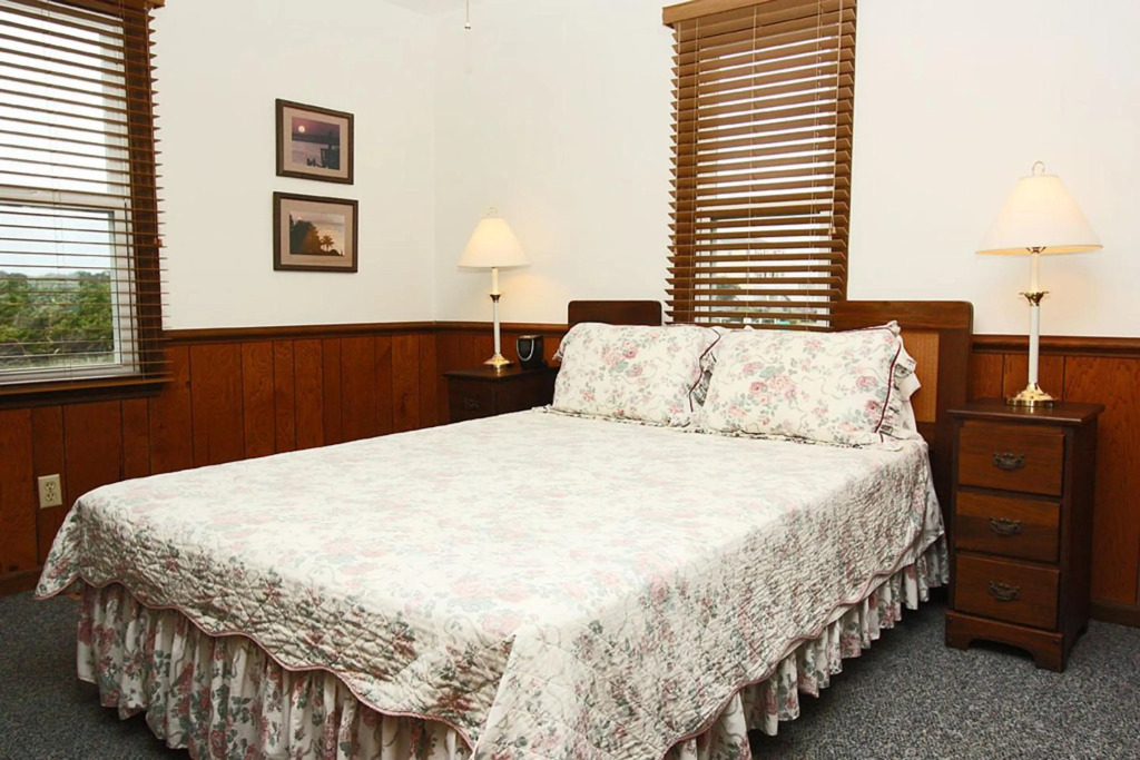Wahoo by Oak Island Accommodations