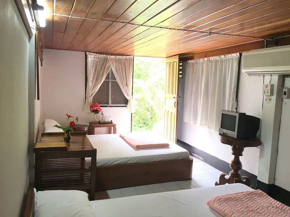ห้วยน้ำรินรีสอร์ท The Creek Garden Resort