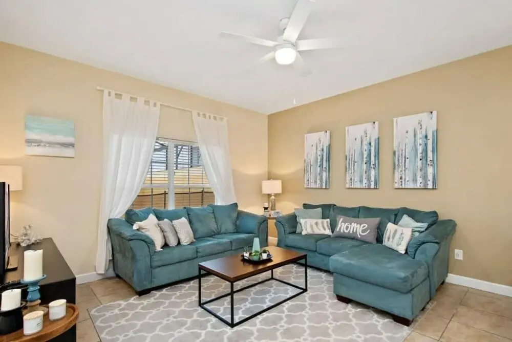 8937 Perfect for Your Vacation Close Disney