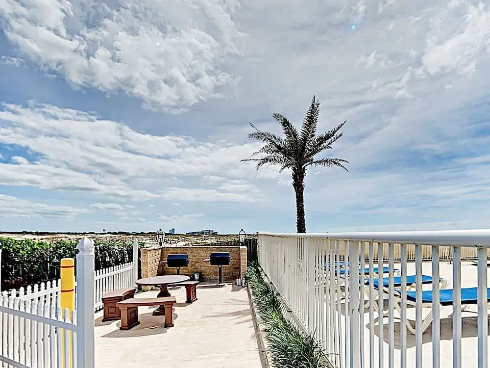 Gulf Shores Condo Panoramic Views by RedAwning