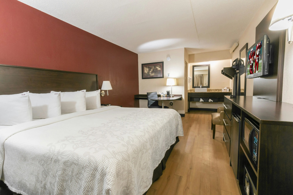 Red Roof Inn PLUS+ University at Buffalo - Amherst