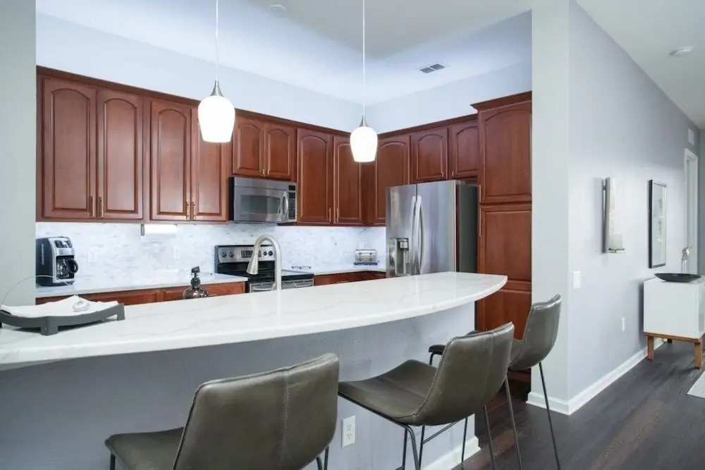 Penthouse Next To Convention Center & Universal 3 Bedroom Condo by RedAwning